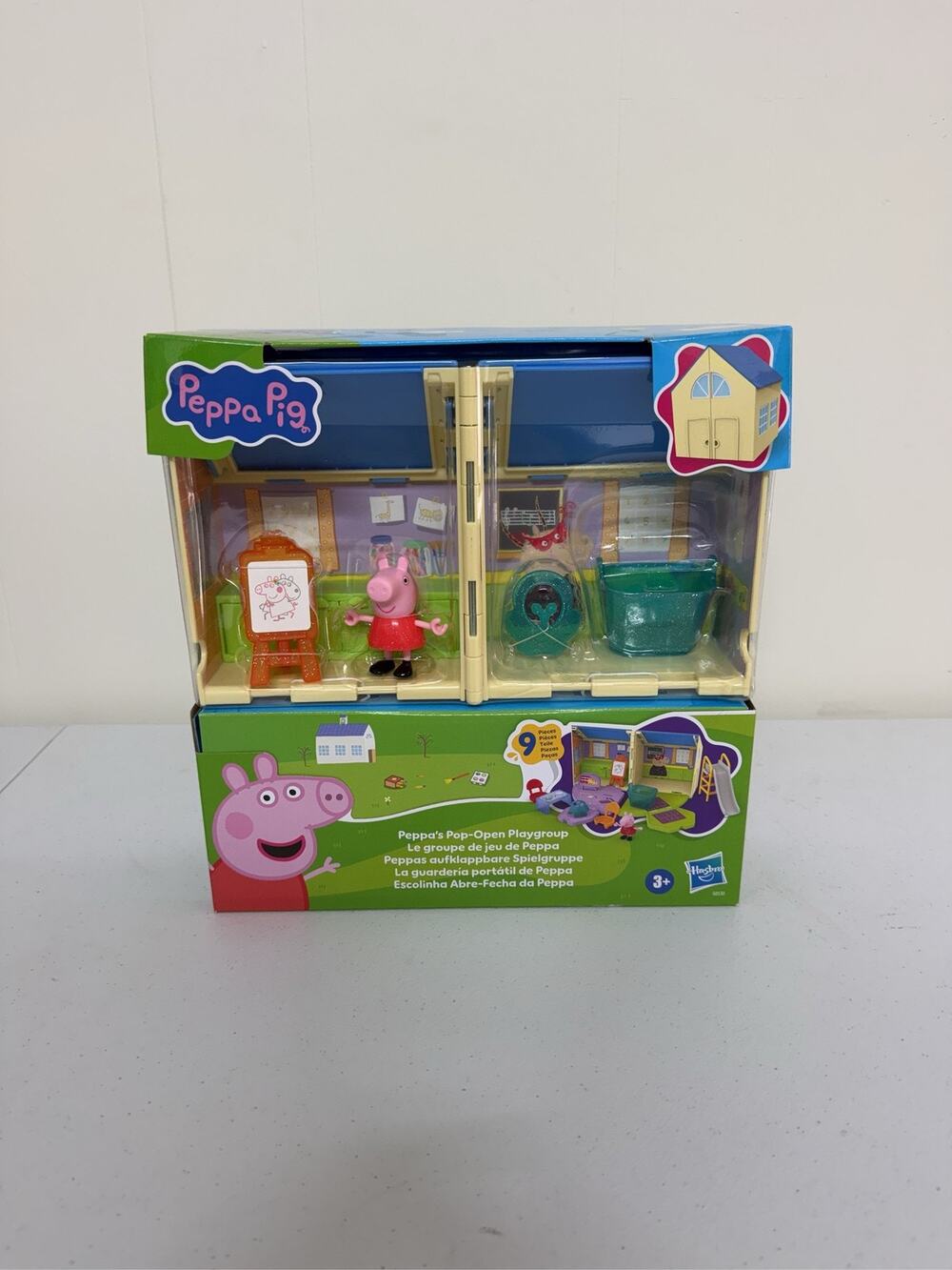Hasbro Peppa Pig Peppa's Pop-Open Playgroup Playset 9 Piece Set